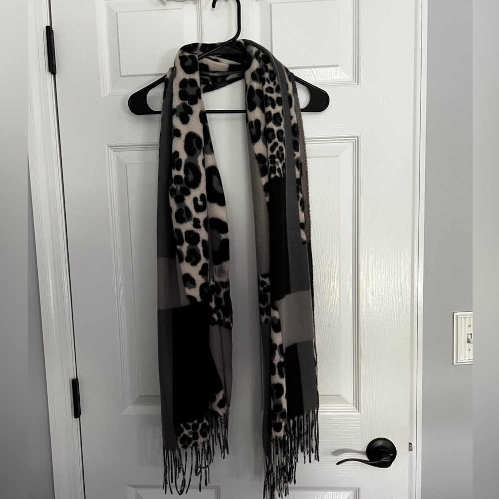 Express scarf